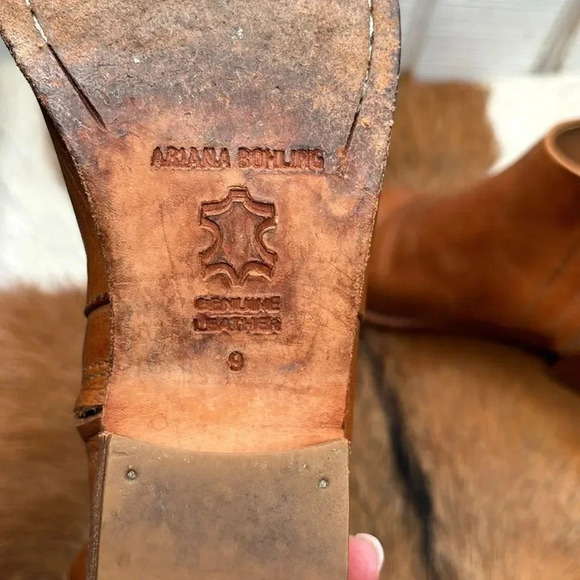 Ariana Bohling women size 9 tan booties - Picture 11 of 11